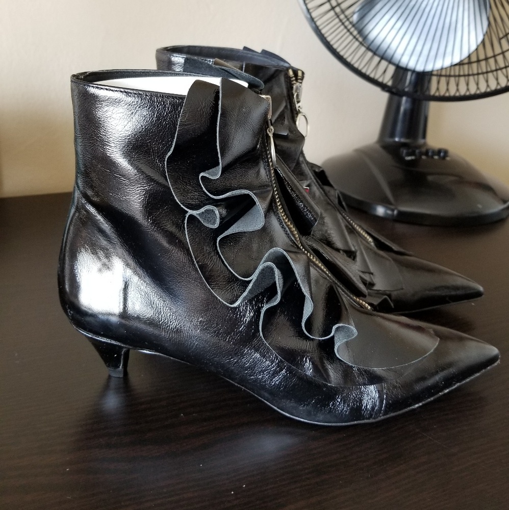 Zara leather kitten booties NWT